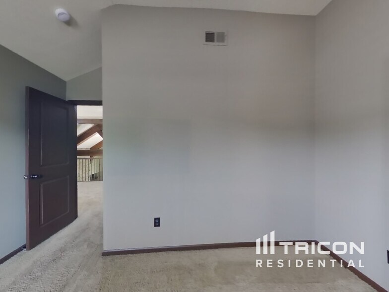 Building Photo - 20924 W 68th St