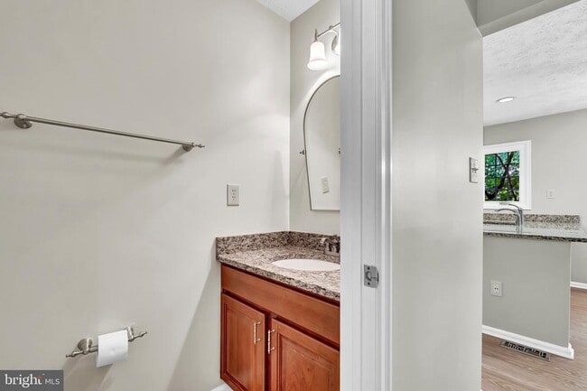 Building Photo - 14109 Stonecutter Dr