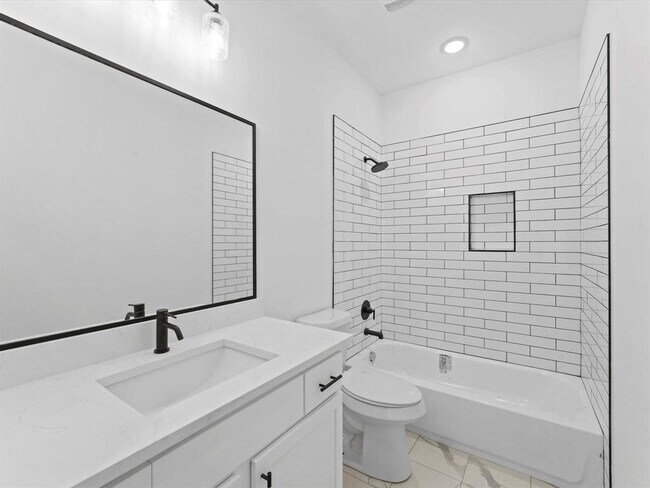 Building Photo - 1448 Dewalt St