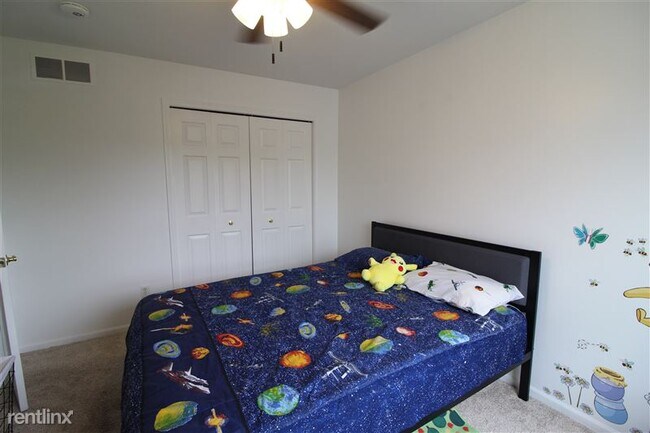 Building Photo - 5531 Redbud Ct