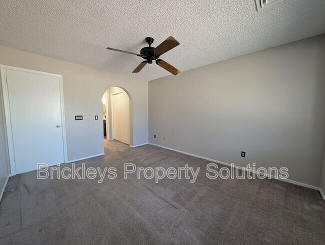 Building Photo - 1878 E Sheffield Ct