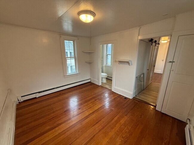 Building Photo - 18 Leyden St