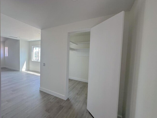 Building Photo - 25512 Maximus St