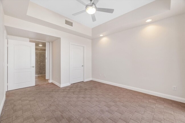 Building Photo - WHY RENT A HOUSE WHEN YOU CAN HAVE A PENTH...