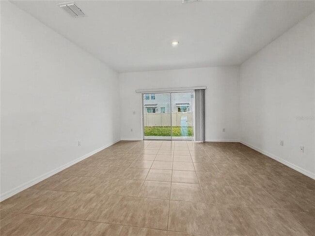 Building Photo - 2949 Skyline Lp