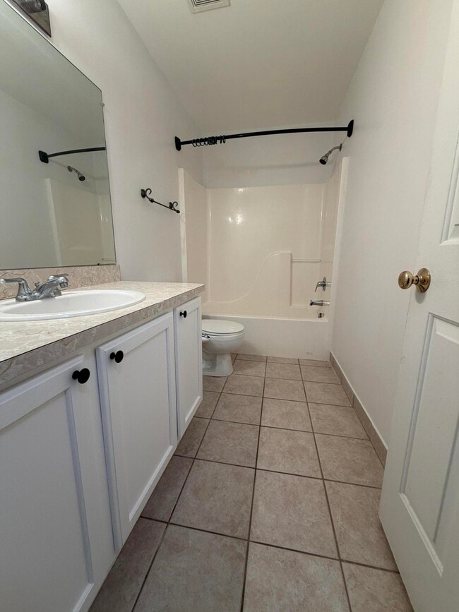 Building Photo - 3245 Reeves Dr