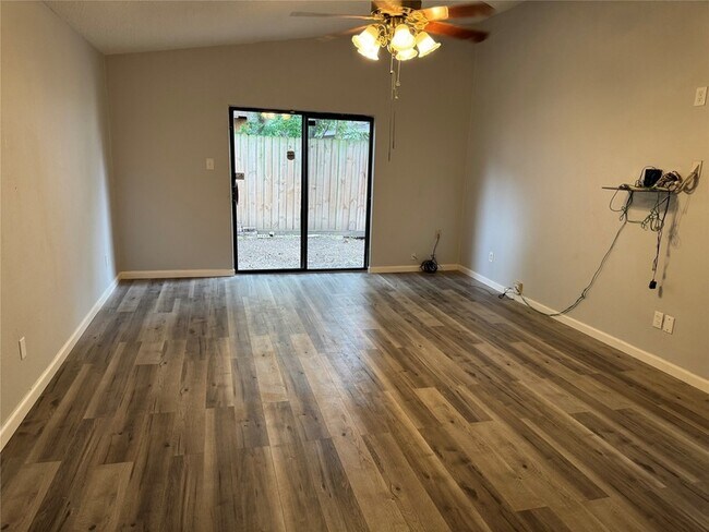 Building Photo - 6311 Dawnridge Dr
