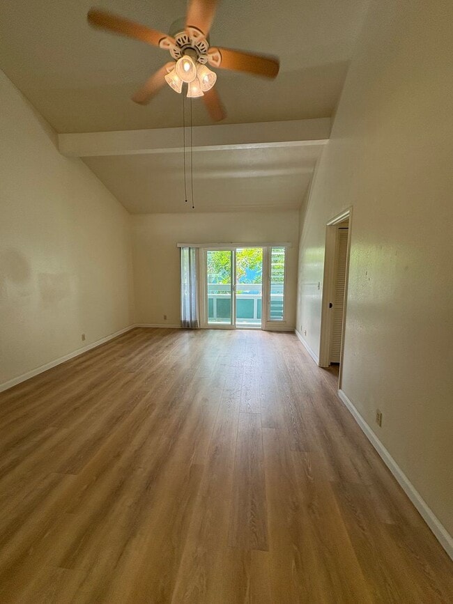 Building Photo - $3,000 / 2-BR / 2-BATH Townhouse with 1 parking Stall - HOKULANI IN KAILUA, 900 sq ft.