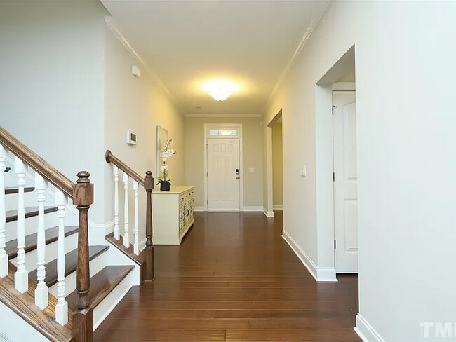 Building Photo - 318 Millbrook Dr