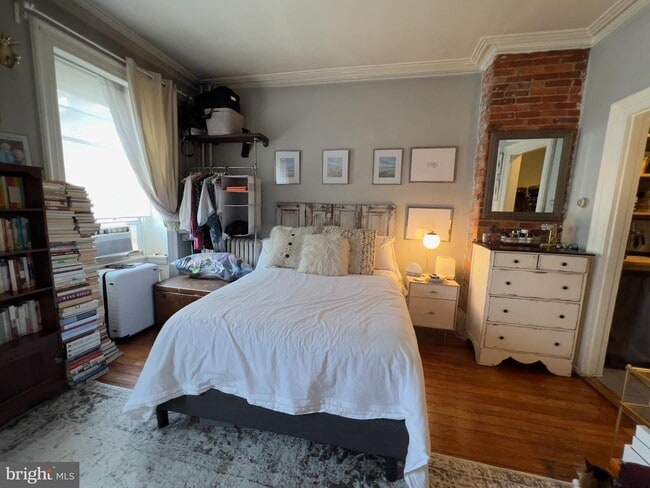 Building Photo - 257 S 20th St