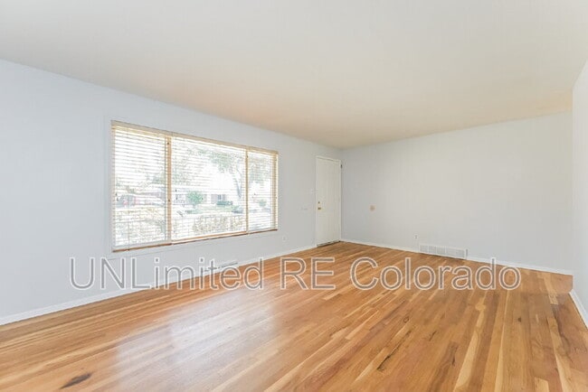 Building Photo - 3016 W Stanford Dr