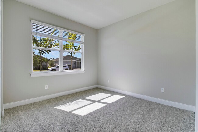 Building Photo - 8990 Dahlia Cir