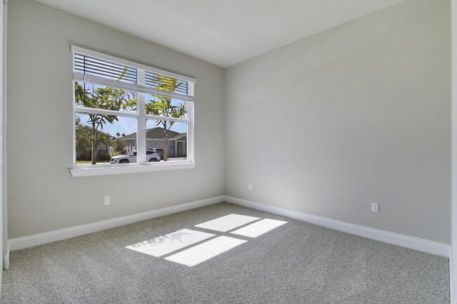 Building Photo - 8990 Dahlia Cir