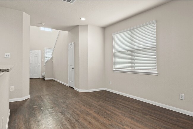 Building Photo - 3591 Cannon Dr