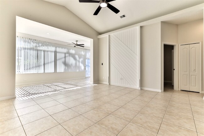 Building Photo - 1161 Siesta Key Cir