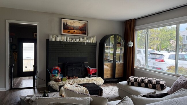 Building Photo - Three Bedroom Rambler in Spotsylvania