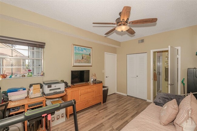 Building Photo - 8340 NW 191st Ln