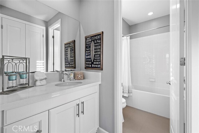 Building Photo - 108 Via Bilbao