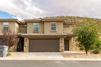 Building Photo - 3 bed | 2.5 bath | 2-car Townhome with Was...