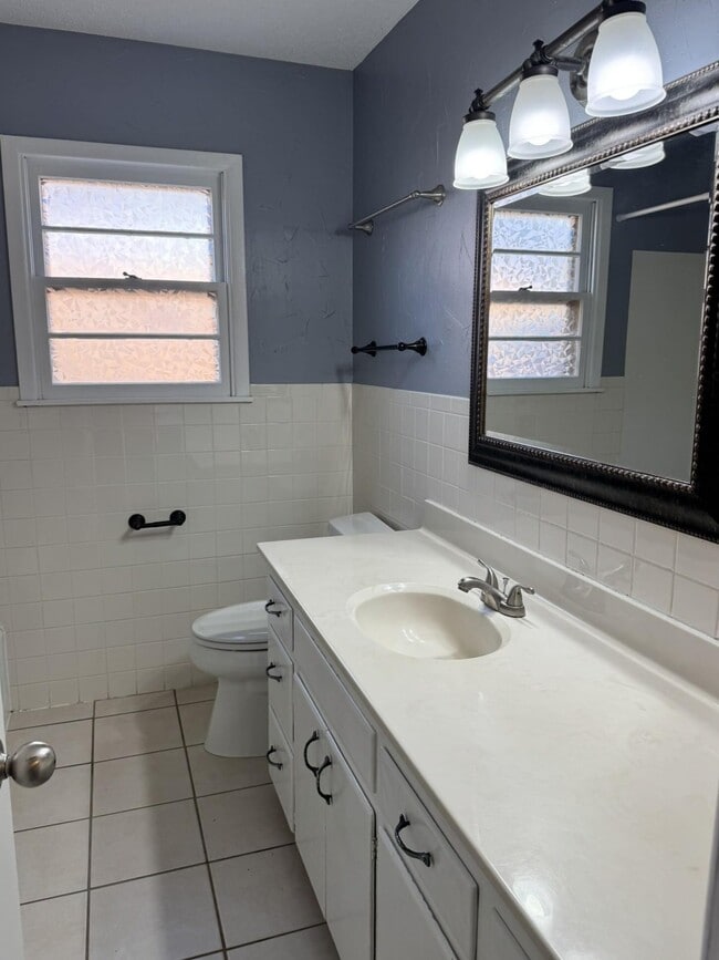 Building Photo - 5422 33rd St