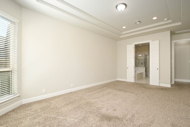 Building Photo - 27426 Camellia Trce
