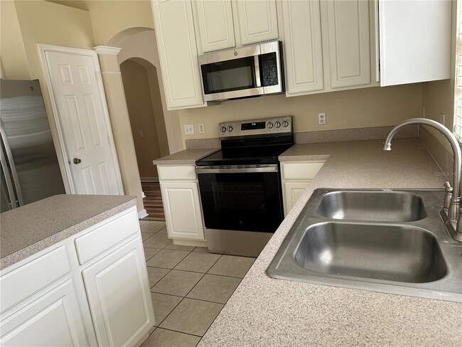 Building Photo - 1023 Cinnamon Fern Ct
