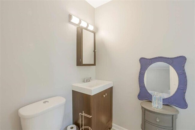 Building Photo - 3211 Flamingo Dr