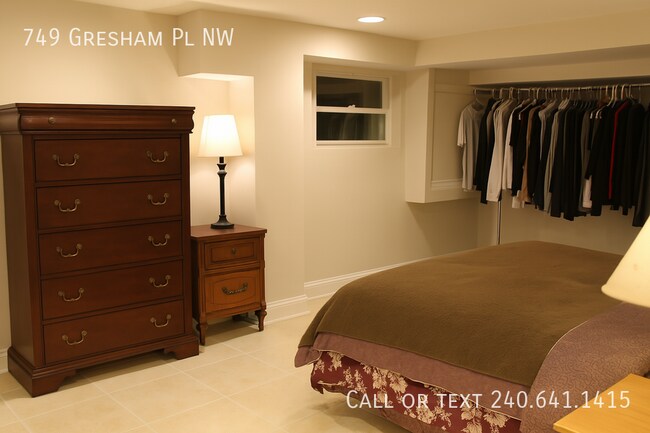 Building Photo - 749 Gresham Pl NW
