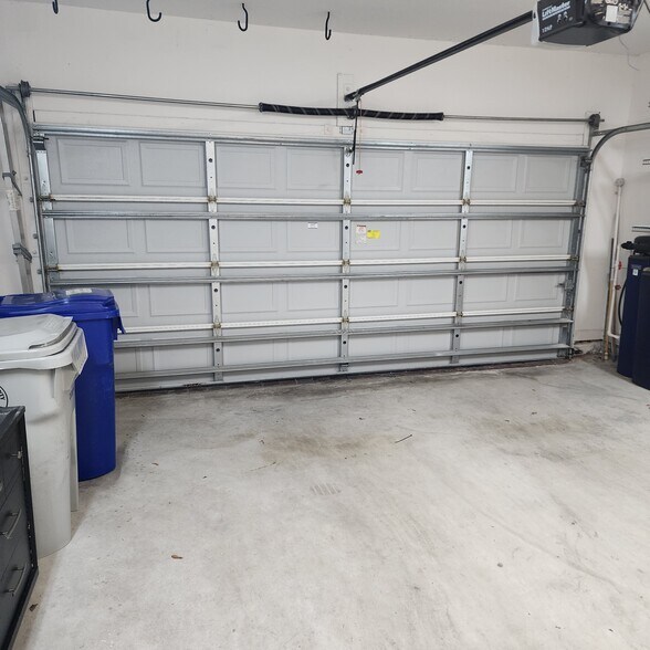 Building Photo - 6648 Liberty Pl