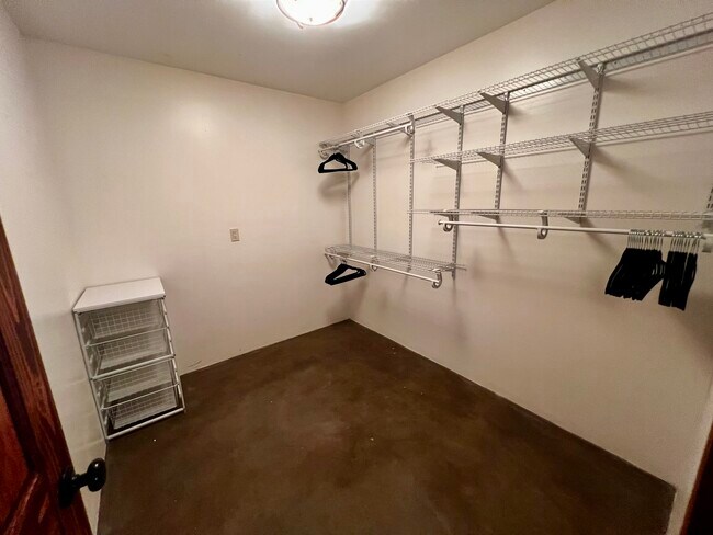 Building Photo - 46 Cattle Dr