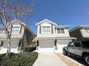 Building Photo - Now available! Ready-to-move-in condo in Sanford!