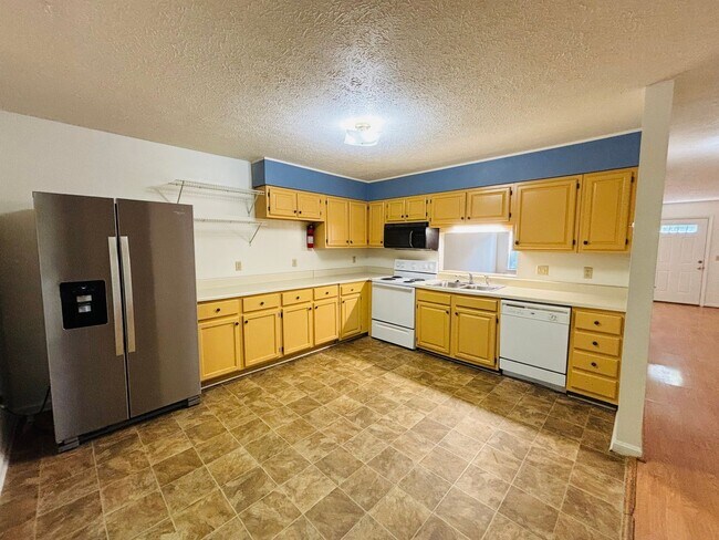 Building Photo - 953 Lora Ln