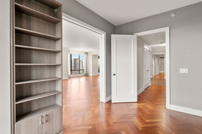 Building Photo - 1 Avery St