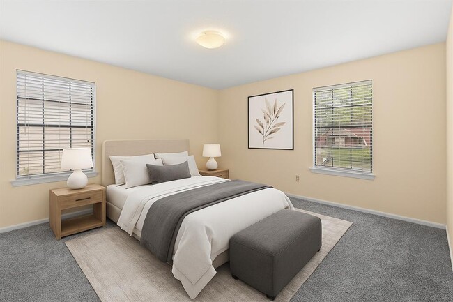 Building Photo - 3807 Forest Village Dr