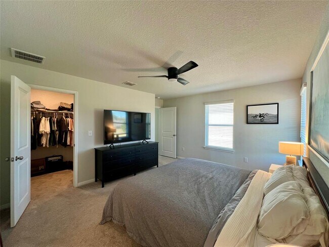 Building Photo - 11305 Sentinel Dr