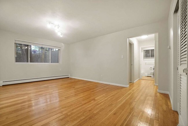 Building Photo - 171 South St