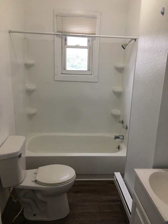 Building Photo - 2610 Winthrop Ave