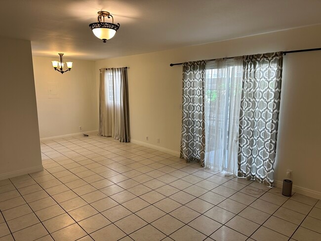 Building Photo - 4381 Ventura Canyon Ave