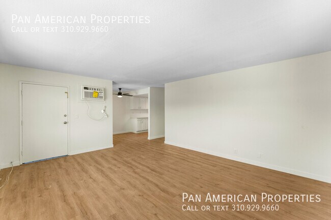 Building Photo - 4484 La Deney St