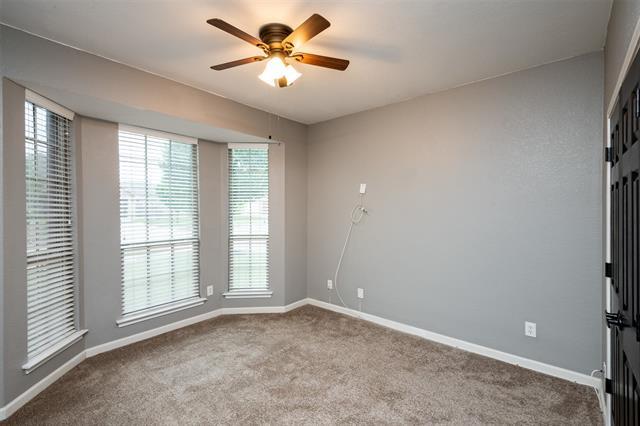 Building Photo - 9125 Vineyard Ln