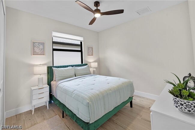 Building Photo - 2547 Storter Ave