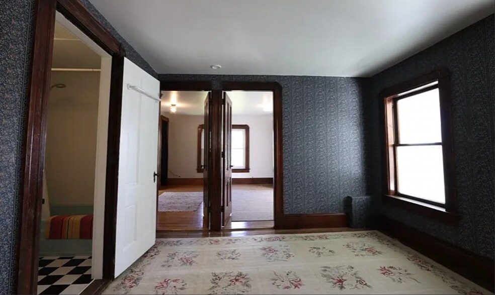 Building Photo - 112 Harris Hl
