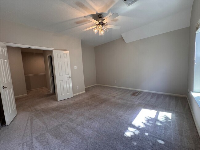 Building Photo - 137 E Montfair Blvd