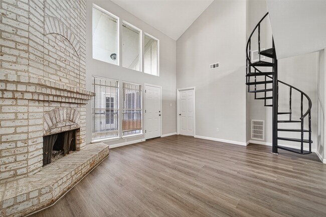 Building Photo - 12227 W Village Dr