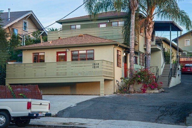 Building Photo - 1014 1/2 Hyperion Ave