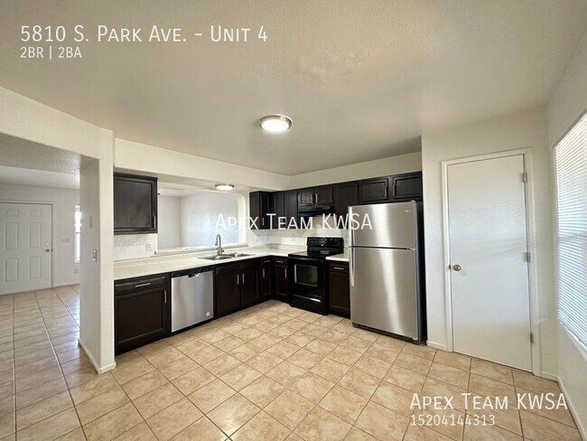 Building Photo - 5810 S Park Ave
