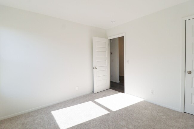 Building Photo - New Build 3 Bedroom Home Available For Immediate Move In!! Robninson Ranch