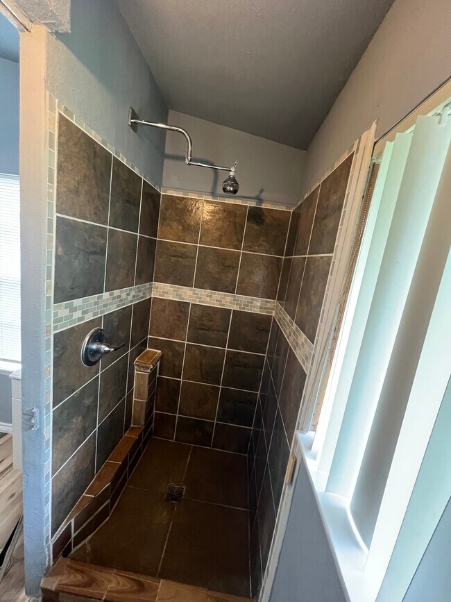 Building Photo - 4851 Castle Bow