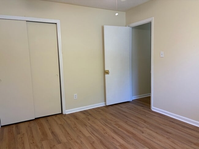 Building Photo - 1819 Salmon Dr
