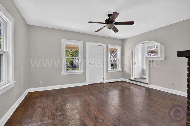 Building Photo - 2034 Berkshire Pl